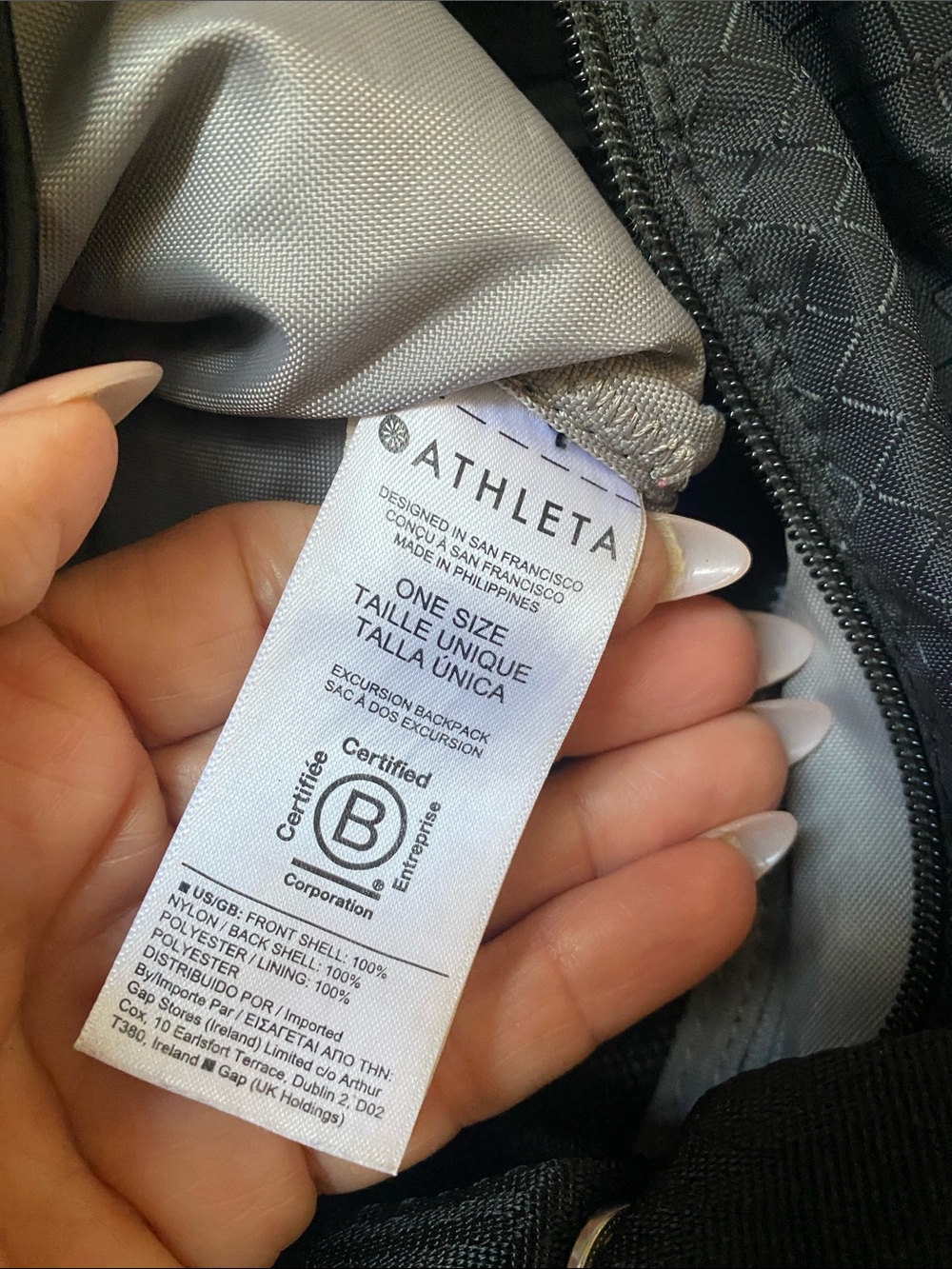 ATHLETA DAY PACK LIKE NEW - Picture 4 of 4